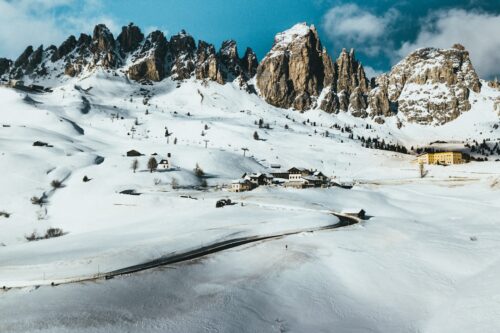 Zasněžené Dolomity v Itálii